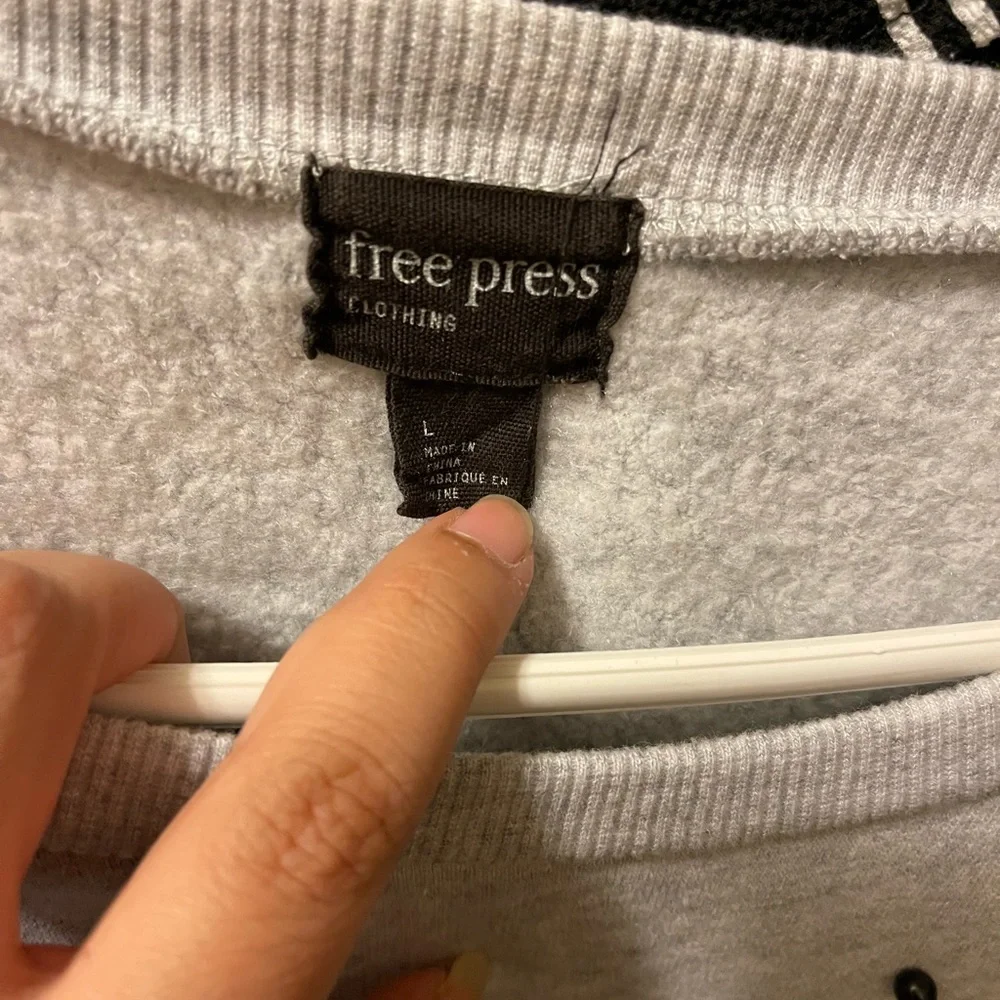 Crew neck sweater with pearl details - Picture 3 of 4